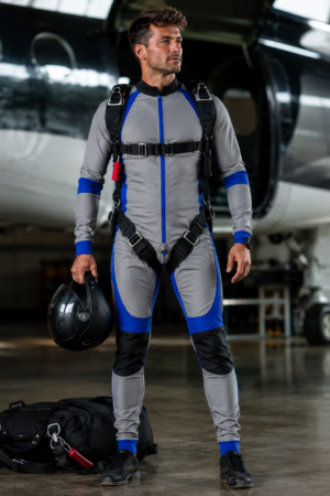 Custom skydiving suit for professional skydivers, freefly training, wind tunnel flying, and parachuting. Durable technical fabric, reinforced stitching, flexible fit, aerodynamic design, and customizable colors, logos, and sizing. Ideal for skydiving teams, freefall practice, tunnel training, and extreme sports apparel.